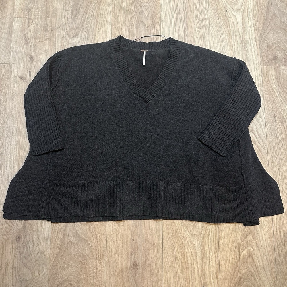 Free People Orion A-Line Sweater Tunic M Charcoal Oversized! V-Neck  $148 Retail - Picture 2 of 9